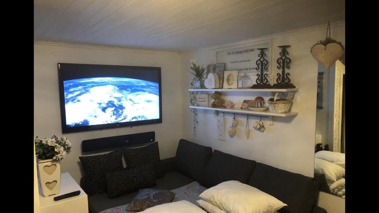 Villa Lillgården with Sauna&Jacuzzi Norrköping Esterno foto